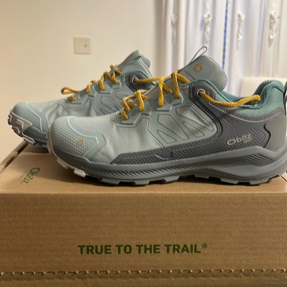 Oboz women’s tennis shoes NWT 8.5 trail shoes